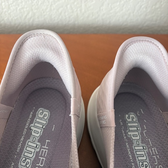 Womens Light Pink Skechers Slip-Ins, Stretch Fit 5 Gen, Size 9.5 - Picture 8 of 9